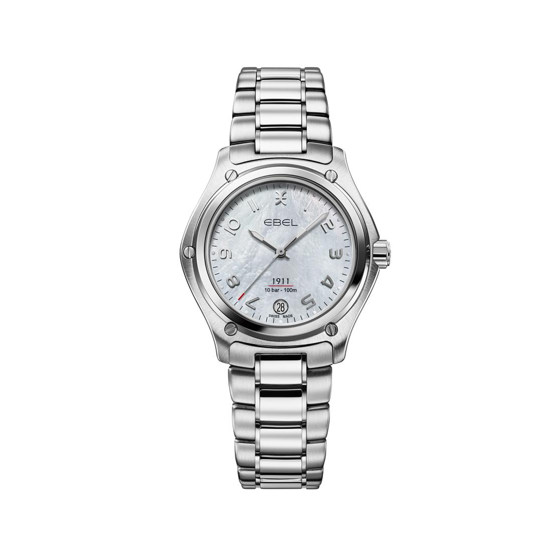 De Ebel 1911 is een stijlvol horloge met een klassiek ontwerp en betrouwbare Zwitserse precisie. Het horloge heeft een robuuste roestvrijstalen kast en band, een elegante witte wijzerplaat en datumaanduiding. Het is waterbestendig en heeft een krasbestendig saffierglas. Draag dit horloge op formele gelegenheden of voor een vleugje elegantie in het dagelijks leven. Met de Ebel 1911 maak je altijd een indrukwekkende statement.